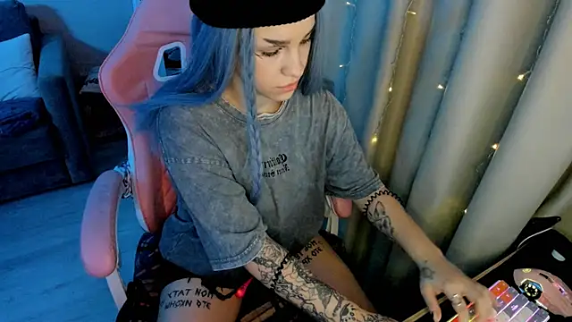 Ledy WWWII online show from 01/22/25, 04:55