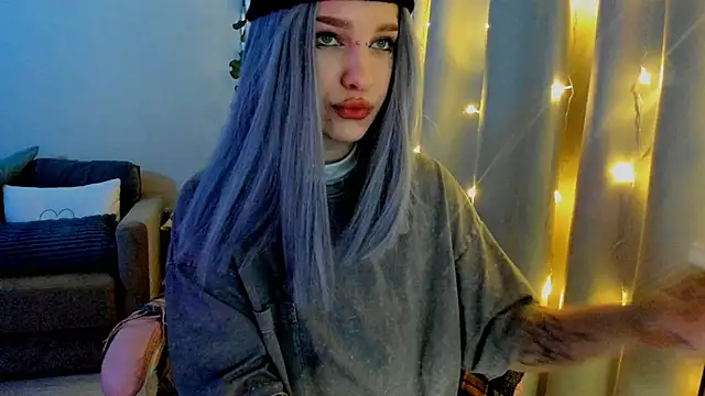 Ledy WWWII online show from 02/02/25, 04:54