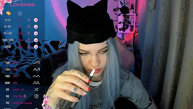 Ledy WWWII online show from 02/08/25, 03:42