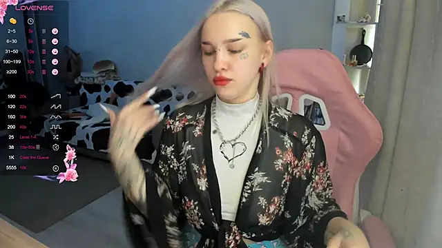 Ledy WWWII online show from 03/15/25, 10:13