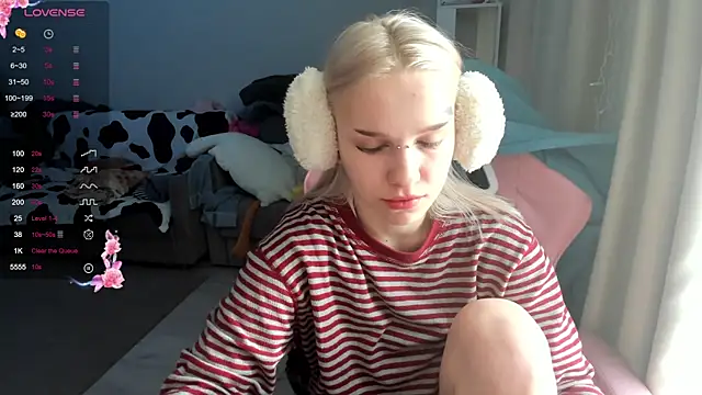 Ledy WWWII online show from 03/23/25, 05:21