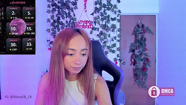 Snapshot of Alana_Pherson chatting on 12/15/24, 04:18 Alana Pherson online show from 12/15/24, 04:18