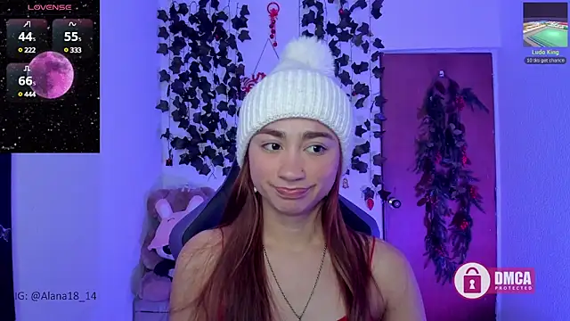 Snapshot of Alana_Pherson chatting on 12/30/24, 06:09 Alana Pherson online show from 12/30/24, 06:09