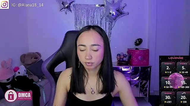 Snapshot of Alana_Pherson chatting on 09/10/25, 04:56 Alana Pherson online show from 09/10/25, 04:56