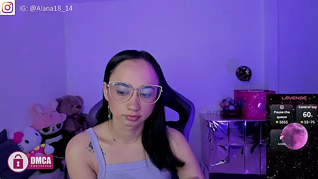 Snapshot of Alana_Pherson chatting on 09/19/25, 04:36 Alana Pherson online show from 09/19/25, 04:36