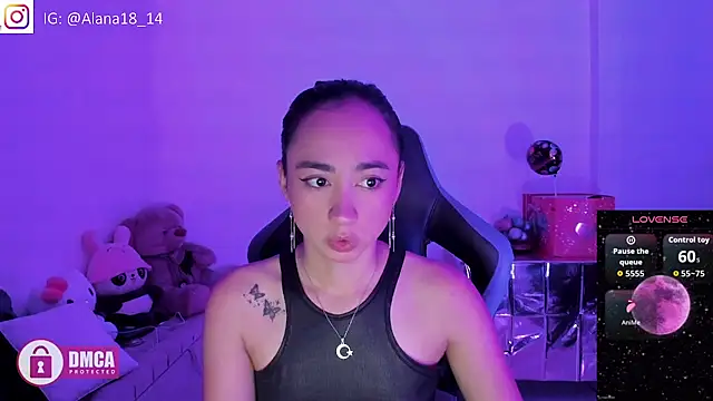 Snapshot of Alana_Pherson chatting on 09/22/25, 03:41 Alana Pherson online show from 09/22/25, 03:41