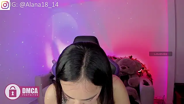 Alana Pherson online show from 11/09/25, 02:32