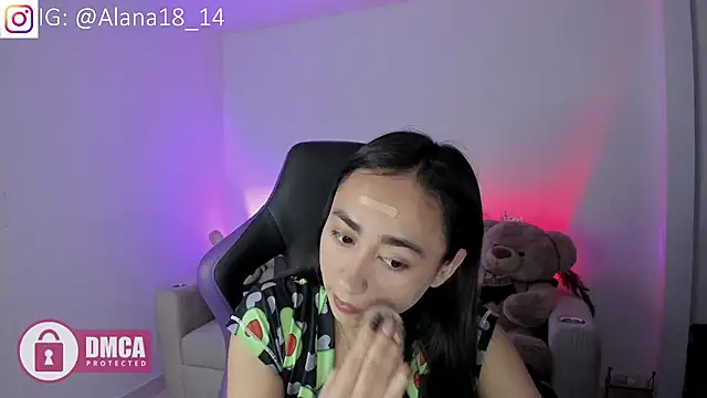 Alana Pherson online show from 11/18/25, 06:18