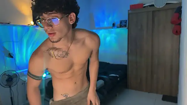 Snapshot of Kisan_Smith chatting on 02/14/26, 04:31 Kisan Smith online show from 02/14/26, 04:31