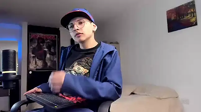 Snapshot of a_lejandro_0_8 chatting on 12/09/24, 10:41 a lejandro 0 8 online show from 12/09/24, 10:41