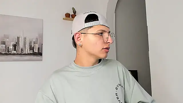 Snapshot of a_lejandro_0_8 chatting on 03/07/25, 03:19 a lejandro 0 8 online show from 03/07/25, 03:19