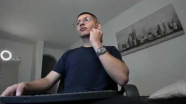 Snapshot of a_lejandro_0_8 chatting on 03/14/25, 02:53 a lejandro 0 8 online show from 03/14/25, 02:53