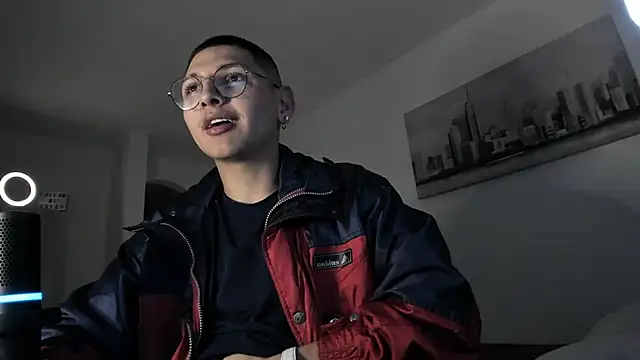 Snapshot of a_lejandro_0_8 chatting on 03/14/25, 12:07 a lejandro 0 8 online show from 03/14/25, 12:07