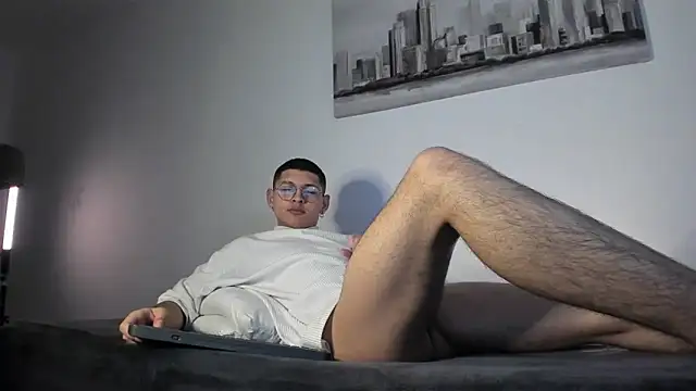 Snapshot of a_lejandro_0_8 chatting on 03/17/25, 05:23 a lejandro 0 8 online show from 03/17/25, 05:23