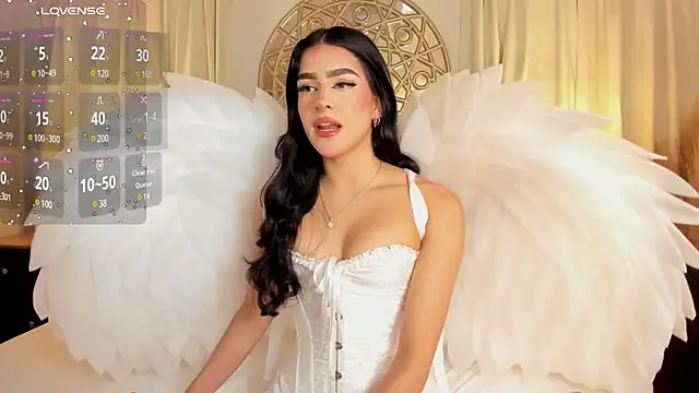 Snapshot of Antonellaparis_ chatting on 02/01/25, 02:37 Antonellaparis online show from 02/01/25, 02:37