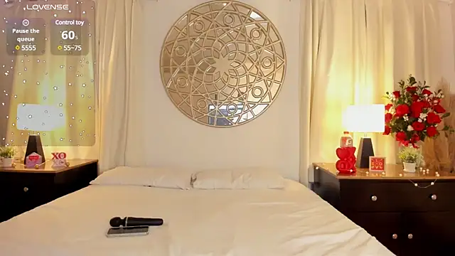 Snapshot of Antonellaparis_ chatting on 02/18/25, 02:05 Antonellaparis online show from 02/18/25, 02:05