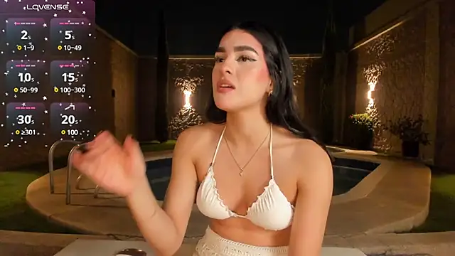 Snapshot of Antonellaparis_ chatting on 03/17/25, 08:51 Antonellaparis online show from 03/17/25, 08:51