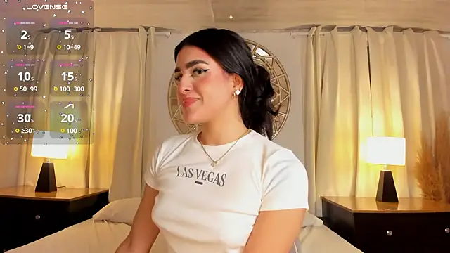 Snapshot of Antonellaparis_ chatting on 03/22/25, 11:42 Antonellaparis online show from 03/22/25, 11:42