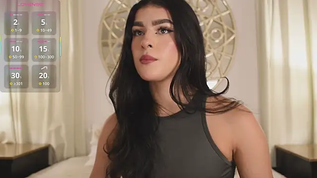 Snapshot of Antonellaparis_ chatting on 11/12/25, 02:23 Antonellaparis online show from 11/12/25, 02:23