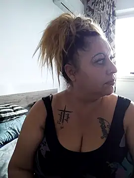 Snapshot of Valim7979 chatting on 10/15/25, 09:09 Valim7979 online show from 10/15/25, 09:09