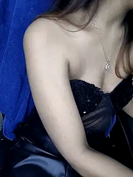 Snapshot of Leeeezzzz_roy chatting on 11/24/25, 06:07 Leeeezzzz roy online show from 11/24/25, 06:07