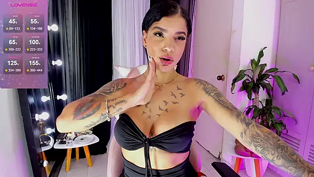 EmmaRusellx online show from 12/02/25, 11:56