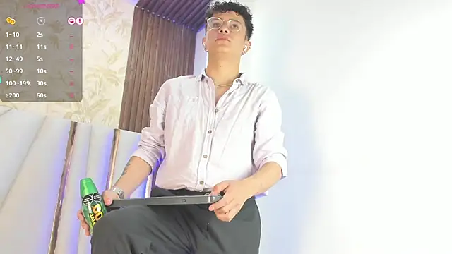 Snapshot of 1m_Joel chatting on 12/10/24, 05:39 1m Joel online show from 12/10/24, 05:39