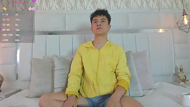 Snapshot of 1m_Joel chatting on 12/12/24, 07:41 1m Joel online show from 12/12/24, 07:41