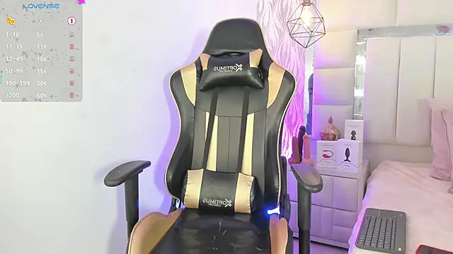 Snapshot of 1m_Joel chatting on 01/30/25, 04:27 1m Joel online show from 01/30/25, 04:27