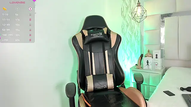 Snapshot of 1m_Joel chatting on 03/08/25, 05:28 1m Joel online show from 03/08/25, 05:28