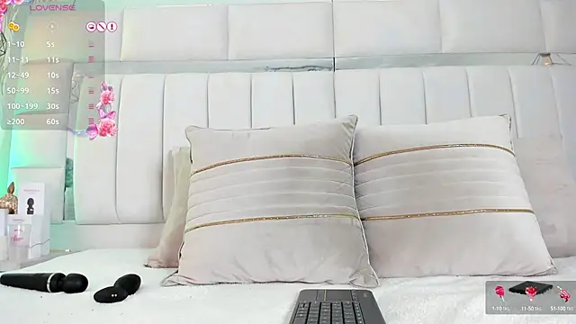 Snapshot of 1m_Joel chatting on 03/08/25, 08:33 1m Joel online show from 03/08/25, 08:33