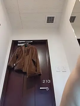 Snapshot of muuna9999 chatting on 03/16/26, 10:41 muuna9999 online show from 03/16/26, 10:41