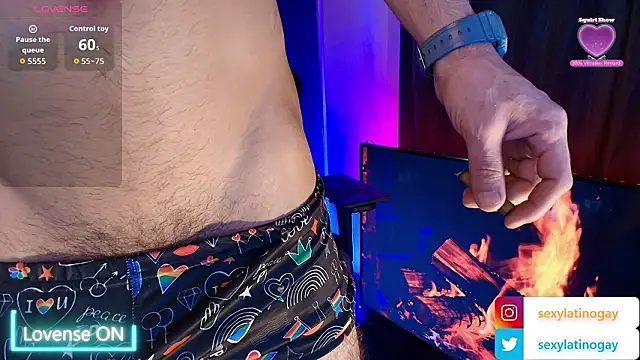 Snapshot of sexyboycolombi4 chatting on 03/18/26, 11:02 sexyboycolombi4 online show from 03/18/26, 11:02