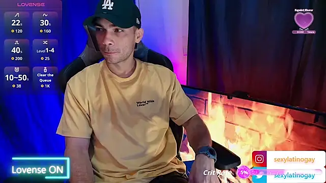 Snapshot of sexyboycolombi4 chatting on 04/02/26, 09:56 sexyboycolombi4 online show from 04/02/26, 09:56