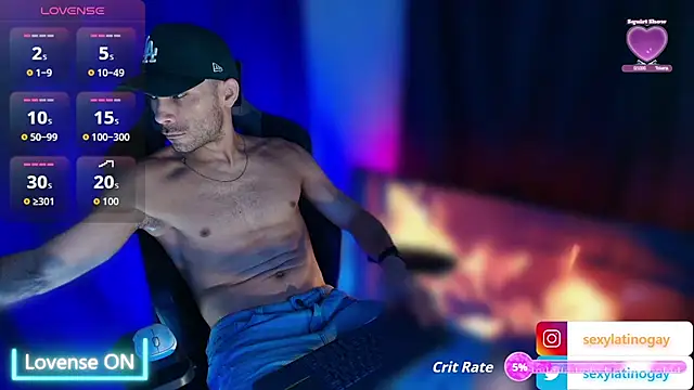 Snapshot of sexyboycolombi4 chatting on 04/20/26, 08:32 sexyboycolombi4 online show from 04/20/26, 08:32