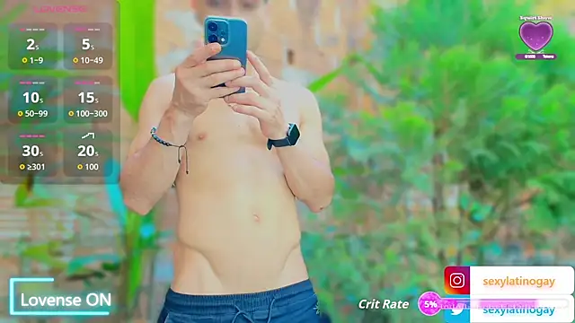 Snapshot of sexyboycolombi4 chatting on 05/21/26, 07:10 sexyboycolombi4 online show from 05/21/26, 07:10