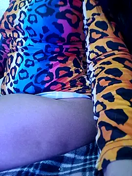 Snapshot of Noraa5 chatting on 12/14/25, 01:22 Noraa5 online show from 12/14/25, 01:22