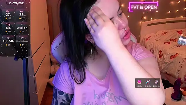 Snapshot of og_maddison chatting on 12/13/24, 03:16 og maddison online show from 12/13/24, 03:16