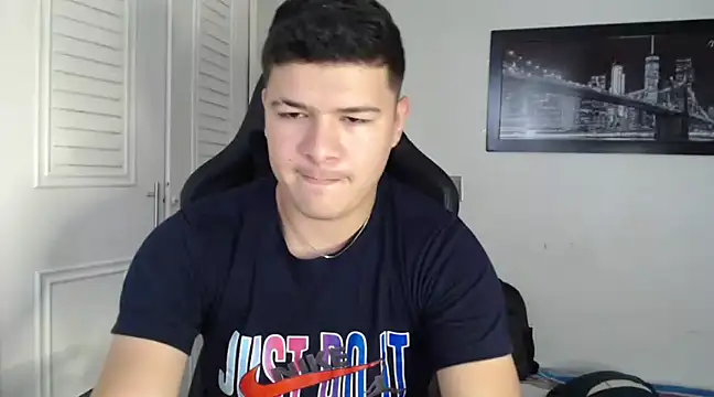 Snapshot of Plug_Control chatting on 12/05/24, 07:38 Plug Control online show from 12/05/24, 07:38