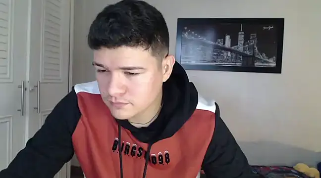 Snapshot of Plug_Control chatting on 12/28/24, 05:03 Plug Control online show from 12/28/24, 05:03