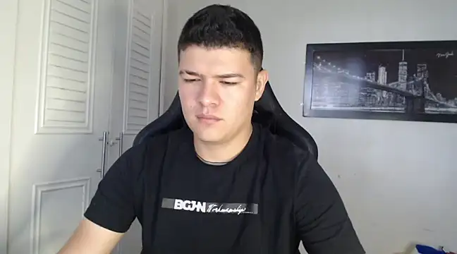 Snapshot of Plug_Control chatting on 01/06/25, 02:14 Plug Control online show from 01/06/25, 02:14