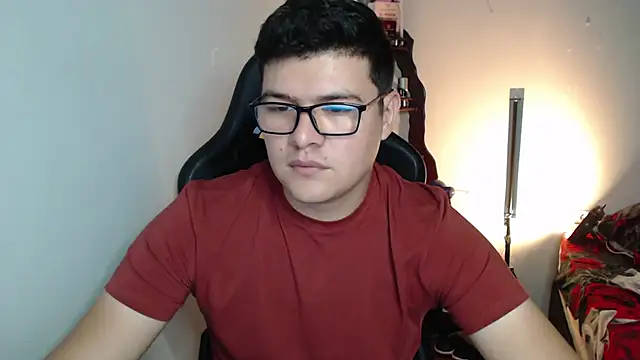 Snapshot of Plug_Control chatting on 02/21/26, 12:33 Plug Control online show from 02/21/26, 12:33