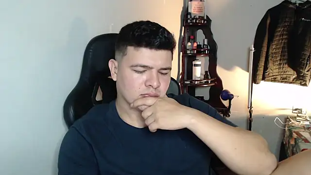 Snapshot of Plug_Control chatting on 02/27/26, 04:01 Plug Control online show from 02/27/26, 04:01