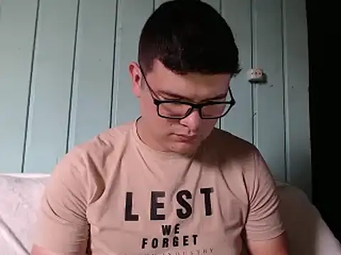 Snapshot of Plug_Control chatting on 03/13/26, 08:37 Plug Control online show from 03/13/26, 08:37