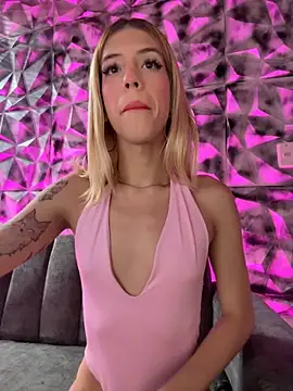 Courtney gonet online show from 11/20/25, 01:44