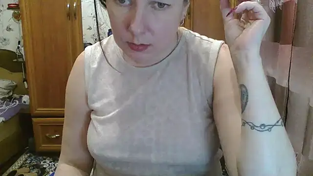 SophieNightAh online show from 02/02/25, 06:20