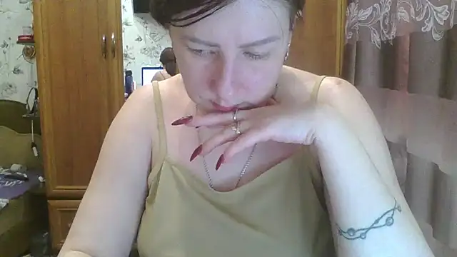 SophieNightAh online show from 02/05/25, 08:04