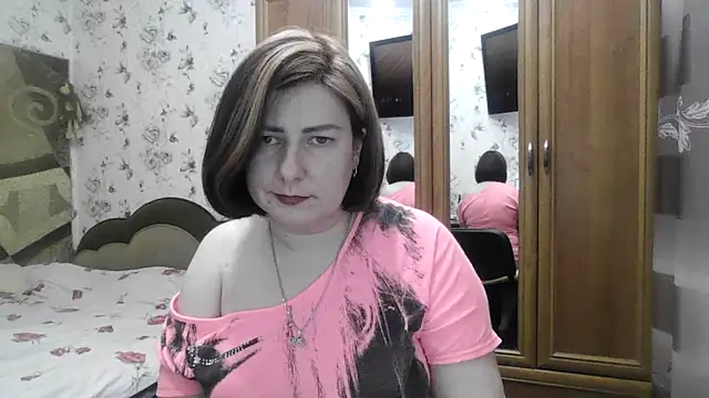 SophieNightAh online show from 11/25/25, 05:46