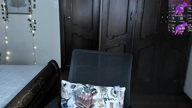 Snapshot of BlueBerry____ chatting on 09/18/25, 09:50 BlueBerry online show from 09/18/25, 09:50