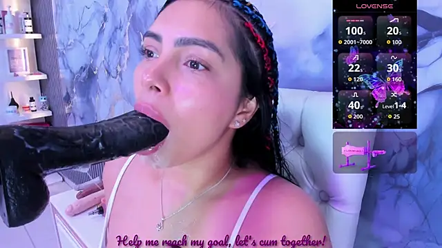 Snapshot of evelinn_belen chatting on 07/04/26, 12:11 evelinn belen online show from 07/04/26, 12:11